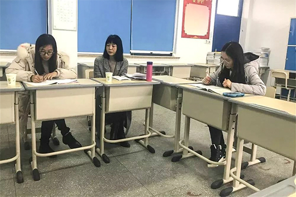 理論引領(lǐng)，一一點(diǎn)評(píng)